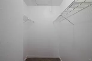 2430 Cromwell Cir, Austin, TX 78741 - Photo 18