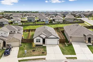 142 Solitude Dr, San Marcos, TX 78666 - Photo 4