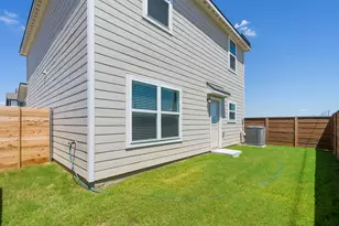 211 Carmel Cyn Trl, Jarrell, TX 76537 - Photo 2