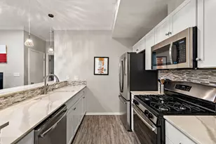 3839 Dry Creek Dr, Austin, TX 78731 - Photo 10