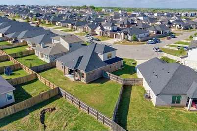 125 Citation Drive, Jarrell, TX 76537 - Photo 2