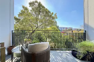 2209 S 1st St, Austin, TX 78704 - Photo 12