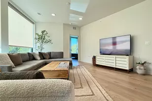 2209 S 1st St, Austin, TX 78704 - Photo 8
