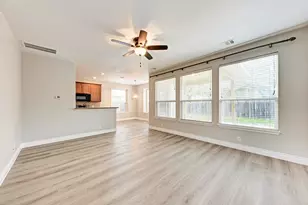 8708 Wood Stork Dr, Austin, TX 78729 - Photo 6