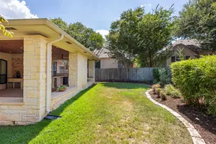10025 Scull Creek Dr, Austin, TX 78730 - Photo 16