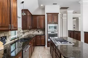 10025 Scull Creek Dr, Austin, TX 78730 - Photo 8
