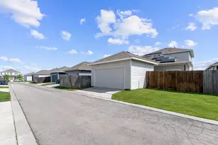 201 Eagle Lake Dr, Hutto, TX 78634 - Photo 22