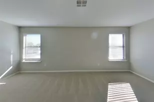 5617 Victory Gallop Dr, Del Valle, TX 78617 - Photo 8