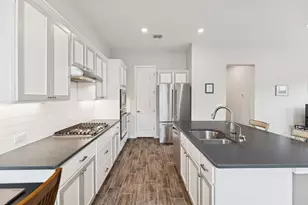 105 Lafitte Dr, San Marcos, TX 78666 - Photo 14