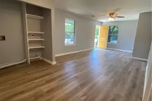 511 Central Ave, Elgin, TX 78621 - Photo 4