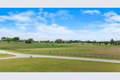 377 Heritage Loop, Hutto, TX 78634 - Photo 16
