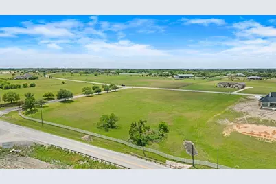 377 Heritage Loop, Hutto, TX 78634 - Photo 4