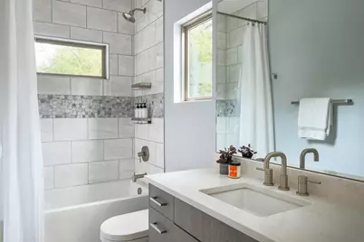 1193 E M. Franklin Avenue #2, Austin, TX 78721 - Photo 14
