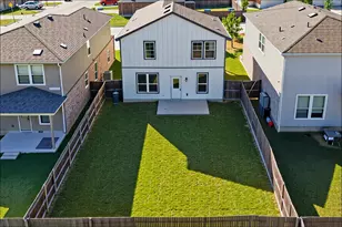 449 Stone Water Ln, Jarrell, TX 76588 - Photo 20