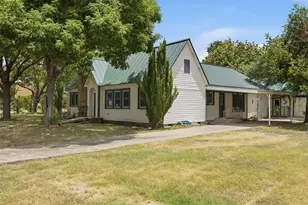 255 S Lampasas St, Bertram, TX 78605 - Photo 4