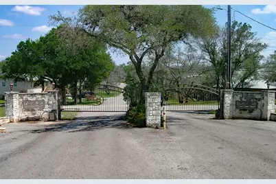 207 Laurel Lane, Spicewood, TX 78669 - Photo 2