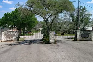 207 Laurel Ln, Spicewood, TX 78669 - Photo 2