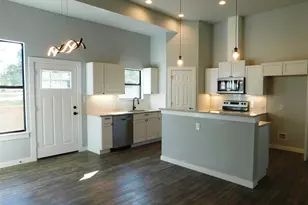 207 Laurel Ln, Spicewood, TX 78669 - Photo 8
