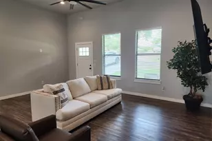 207 Laurel Ln, Spicewood, TX 78669 - Photo 6