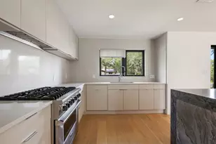 8900 Point W Dr, Austin, TX 78759 - Photo 18