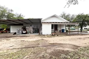 206 Hinton St, Three Rivers, TX 78071 - Photo 6