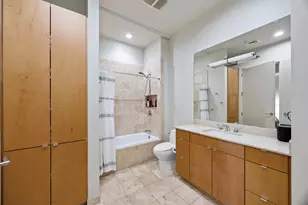 555 E 5th St, Austin, TX 78701 - Photo 18
