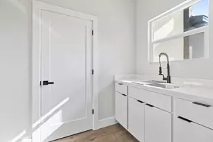 320 Kahana Ln, Bastrop, TX 78602 - Photo 32