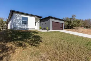 320 Kahana Ln, Bastrop, TX 78602 - Photo 2