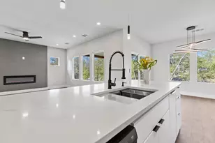 320 Kahana Ln, Bastrop, TX 78602 - Photo 14