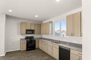 153 Daylily Dr, Elgin, TX 78621 - Photo 18