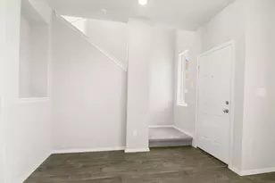 153 Daylily Dr, Elgin, TX 78621 - Photo 8