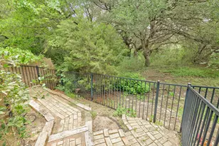 1310 Parmer Ln, Austin, TX 78727 - Photo 26