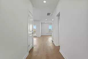 516 Salamander St, San Marcos, TX 78666 - Photo 2