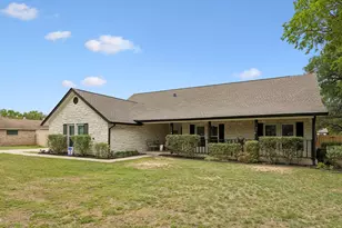 114 Cedar Dr, Mountain City, TX 78610 - Photo 2