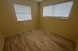 807 Lloyd Ln, Elgin, TX 78621 - Photo 6