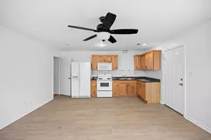 610 Eastview Dr, Georgetown, TX 78626 - Photo 22