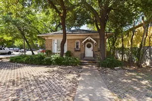 1101 W 22 1/2 St, Austin, TX 78705 - Photo 1