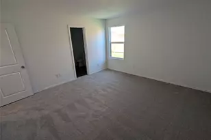 583 Commander Abbott Dr, Jarrell, TX 76537 - Photo 10