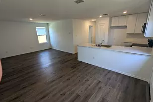 583 Commander Abbott Dr, Jarrell, TX 76537 - Photo 6