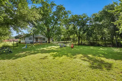 528 Old McDade Road, Elgin, TX 78621 - Photo 4