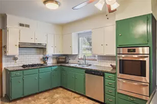 528 Old McDade Rd, Elgin, TX 78621 - Photo 14