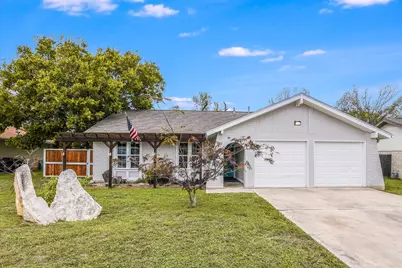 801 E Central Drive, Georgetown, TX 78628 - Photo 2