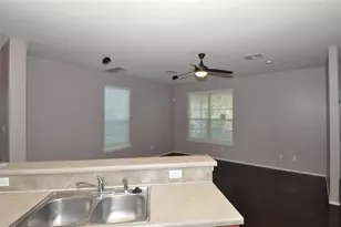 1900 Scofield Ridge Pkwy, Austin, TX 78727 - Photo 4