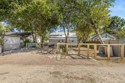503 Wilkes Street, Smithville, TX 78957 - Photo 28