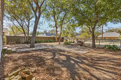 503 Wilkes Street, Smithville, TX 78957 - Photo 30