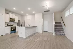 605 W South Street N, Leander, TX 78641 - Photo 2