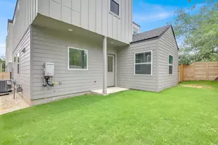 7208 Providence Ave, Austin, TX 78752 - Photo 26