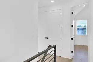 7208 Providence Ave, Austin, TX 78752 - Photo 20