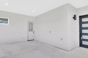 7208 Providence Ave, Austin, TX 78752 - Photo 4