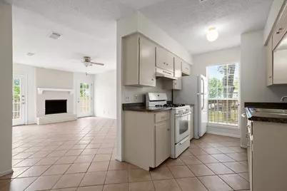1404 Valleyridge Circle #B, Austin, TX 78704 - Photo 2